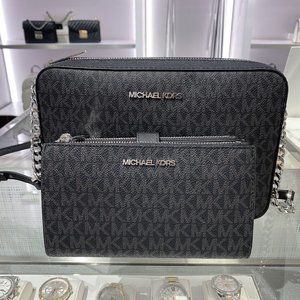 MK JST LG CROSSBODY & DOUBLE ZIP WALLET BLACKLOGO